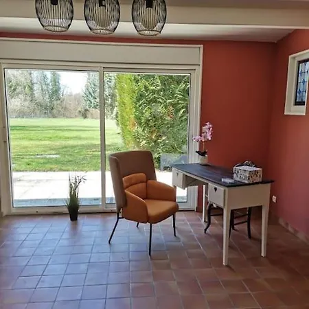 Holiday home Happiness, Maison De Charme A 20mn Centre De Amiens Behencourt