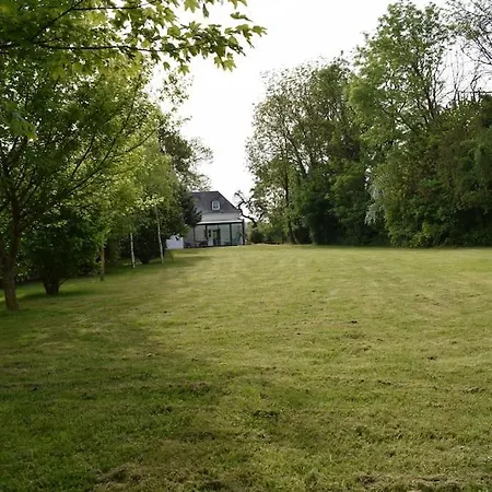 Holiday home Happiness, Maison De Charme A 20mn Centre De Amiens Behencourt